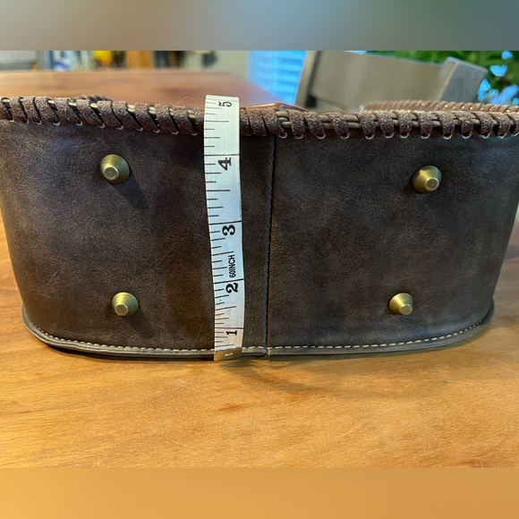 Trinity Tooled CC collection Purse - Picture 13 of 17